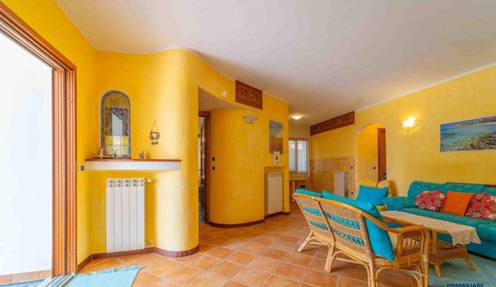 Image No.25-10 Bed House for sale