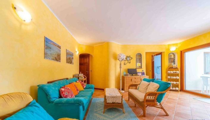 Image No.26-10 Bed House for sale