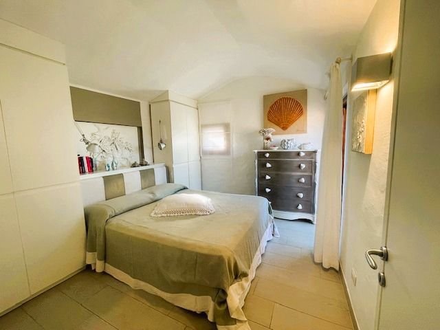 Image No.17-3 Bed Apartment for sale