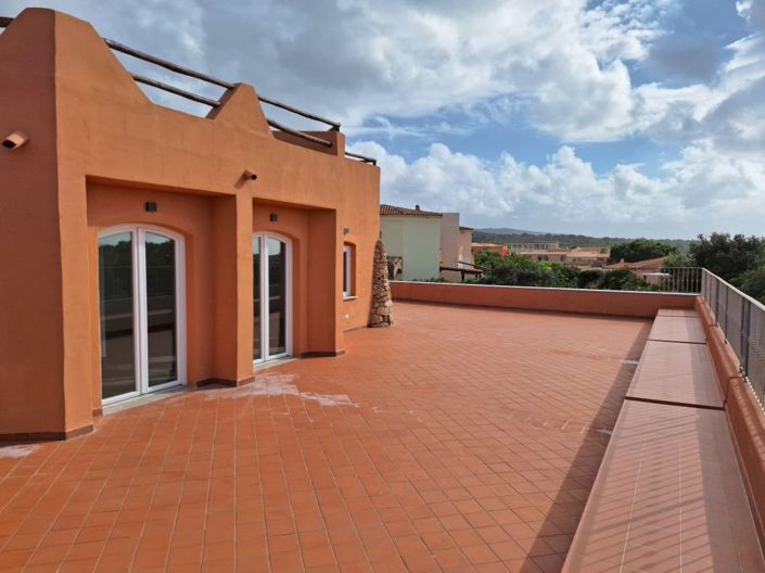 Image No.11-2 Bed House for sale