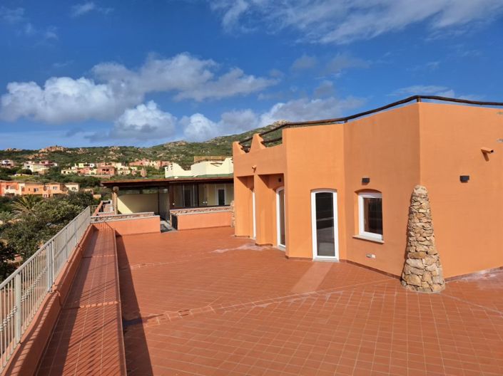 Image No.12-2 Bed House for sale