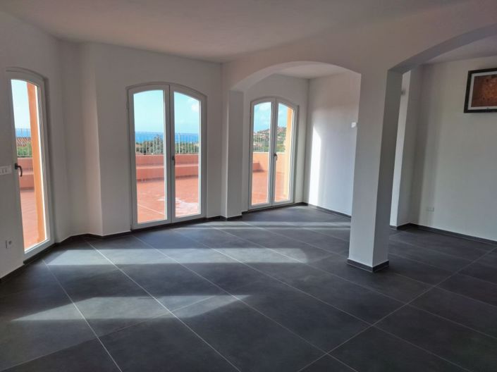 Image No.17-2 Bed House for sale