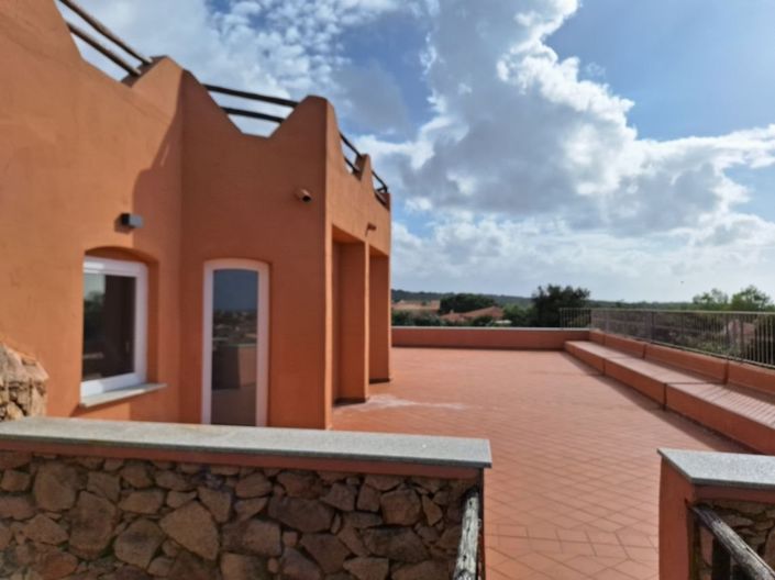 Image No.9-2 Bed House for sale