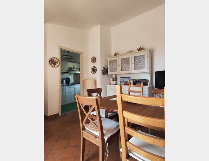 Image No.10-5 Bed House for sale