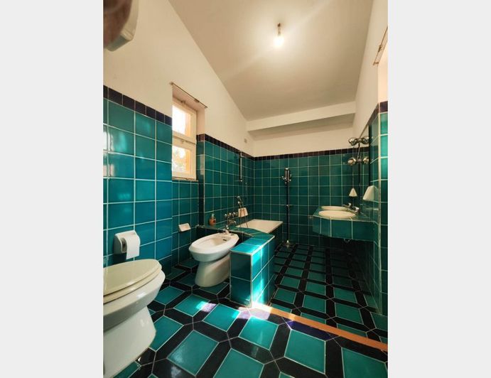 Image No.13-5 Bed House for sale