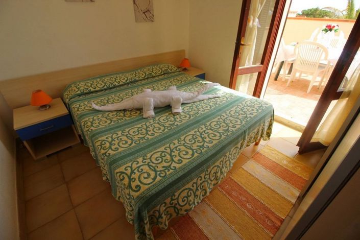 Image No.17-4 Bed House for sale