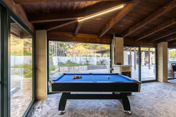 Image No.18-4 Bed House for sale