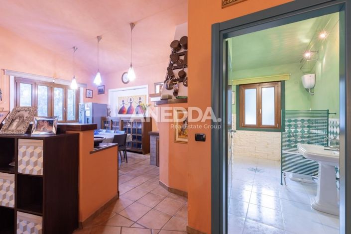 Image No.25-4 Bed House for sale