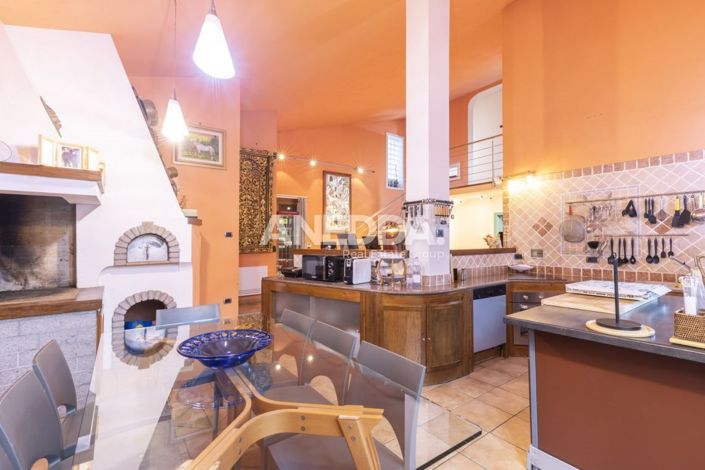 Image No.28-4 Bed House for sale