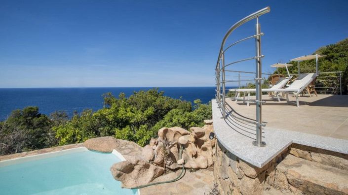 Image No.11-3 Bed House for sale