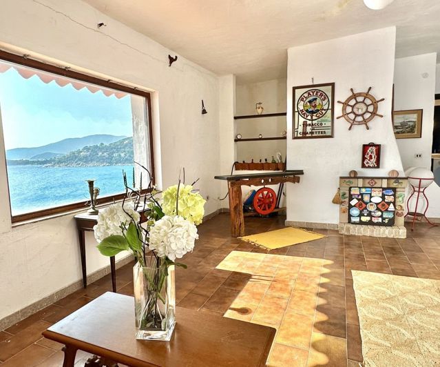 Image No.17-4 Bed House for sale