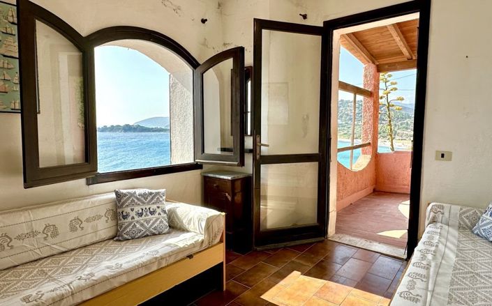 Image No.18-4 Bed House for sale