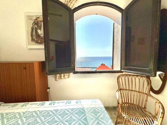 Image No.30-4 Bed House for sale