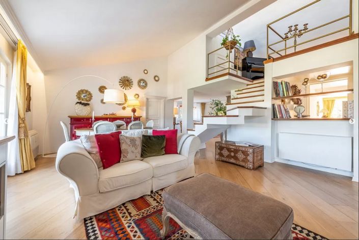 Image No.16-7 Bed House for sale