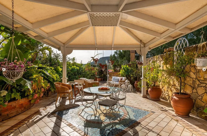 Image No.8-7 Bed House for sale