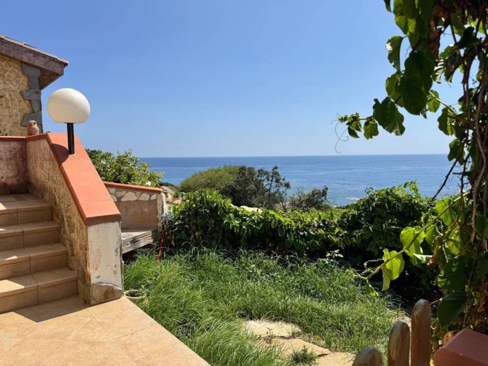 Image No.10-2 Bed House for sale