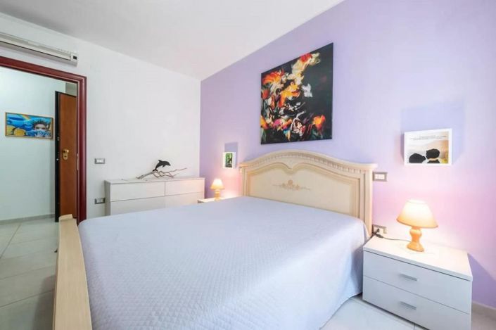 Image No.30-2 Bed Apartment for sale