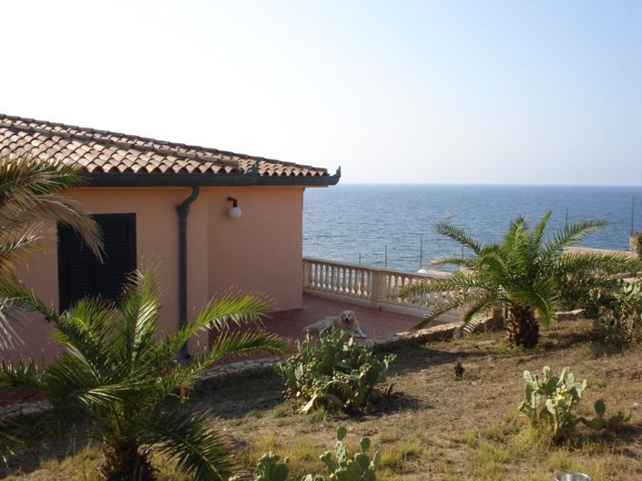 Image No.14-8 Bed House for sale