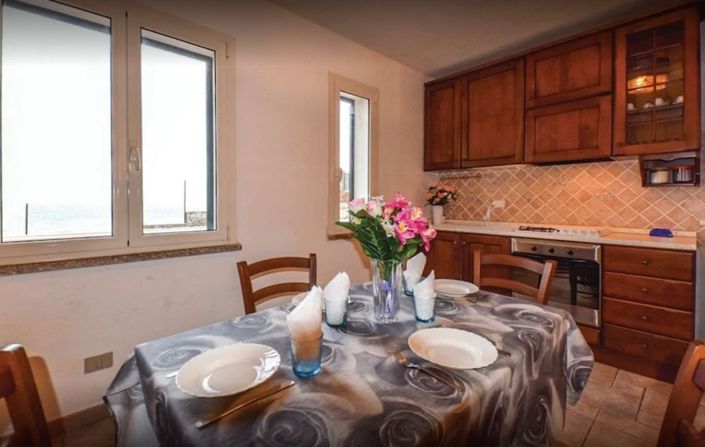 Image No.23-8 Bed House for sale