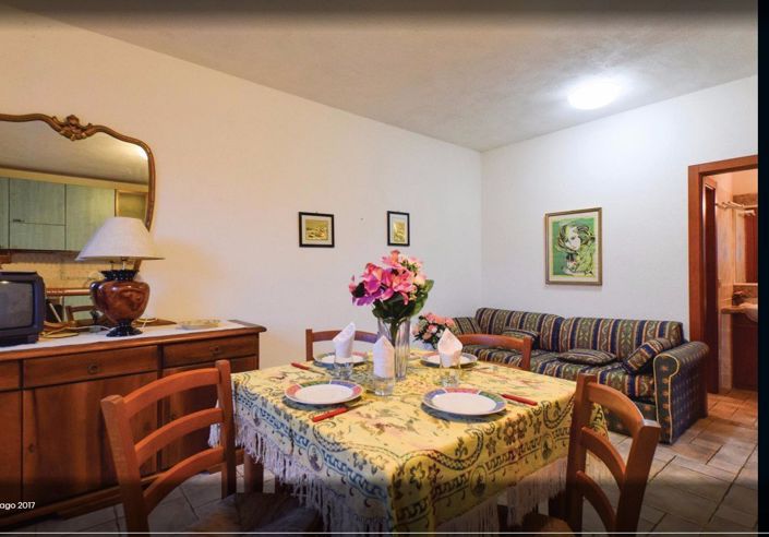 Image No.24-8 Bed House for sale