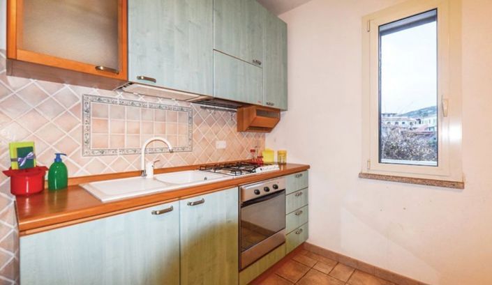 Image No.28-8 Bed House for sale