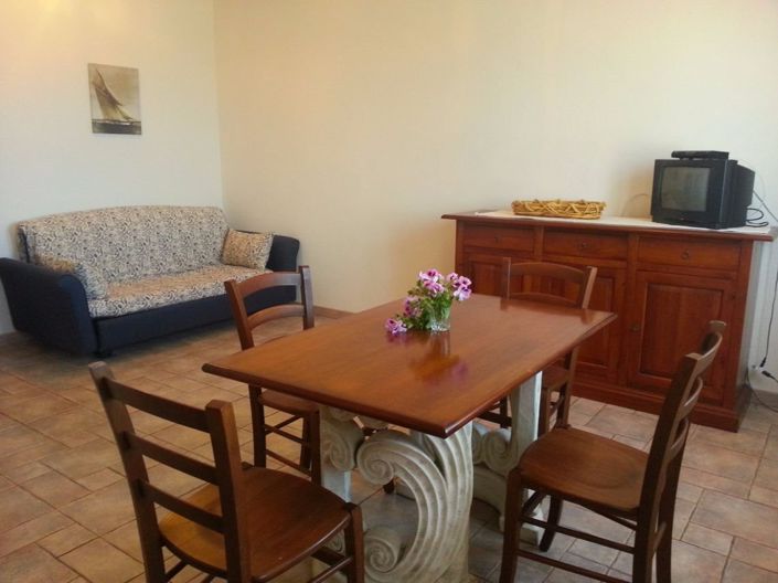 Image No.30-8 Bed House for sale