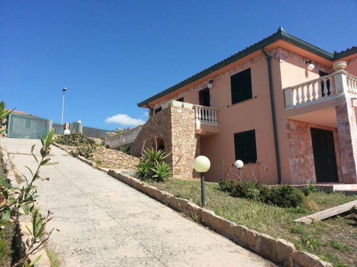 Image No.5-8 Bed House for sale