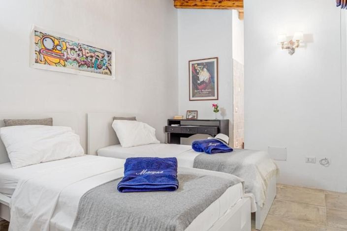 Image No.22-10 Bed Country House for sale