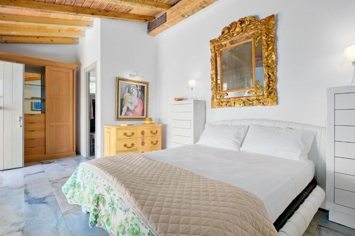 Image No.24-10 Bed Country House for sale