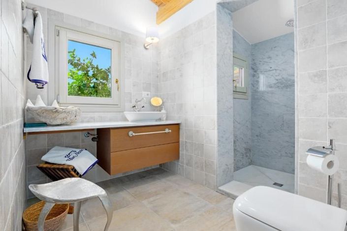 Image No.25-10 Bed Country House for sale