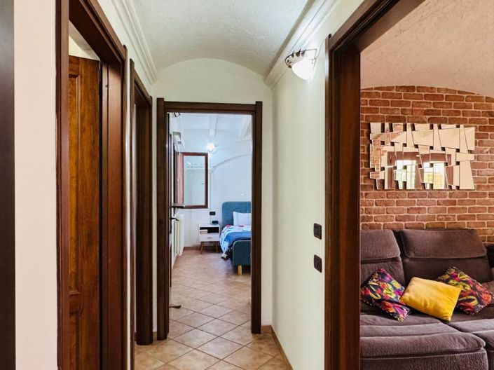 Image No.22-4 Bed House for sale