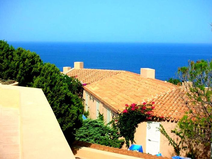 Image No.9-3 Bed House for sale