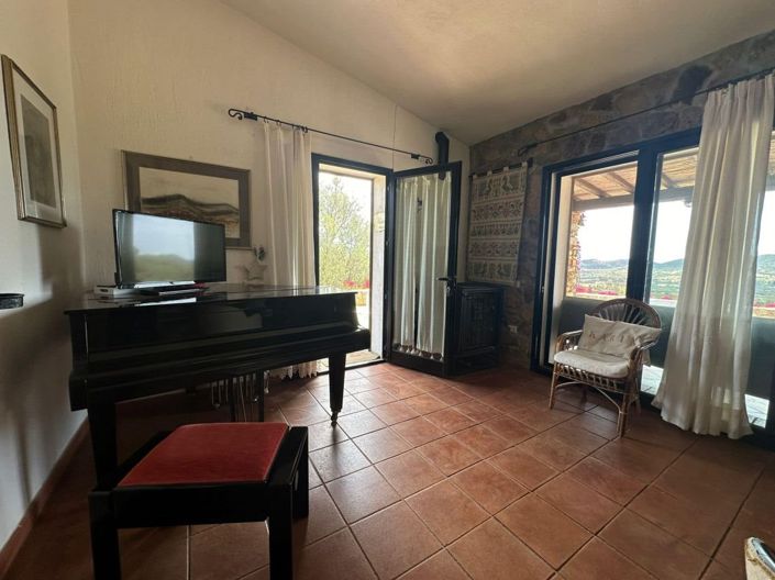 Image No.15-5 Bed House for sale