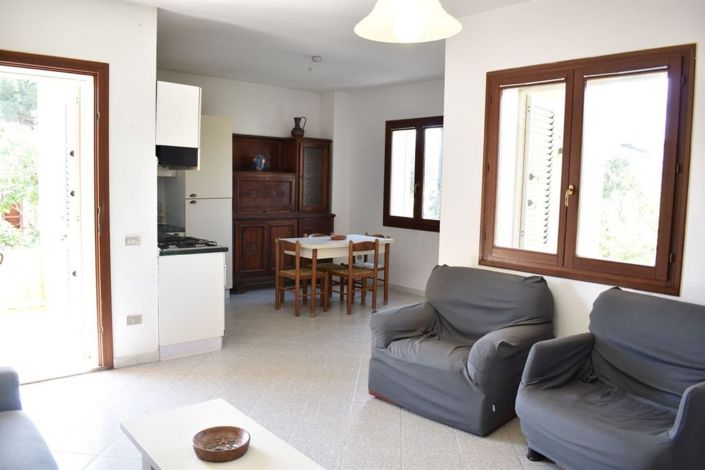 Image No.11-2 Bed House for sale