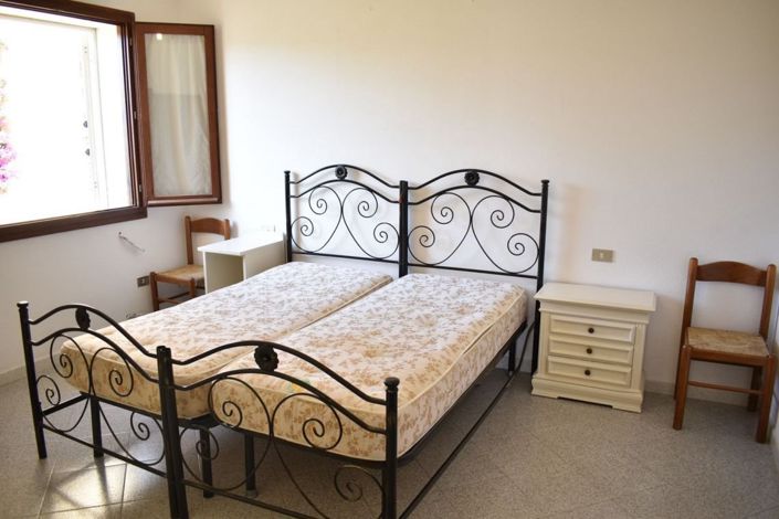 Image No.17-2 Bed House for sale