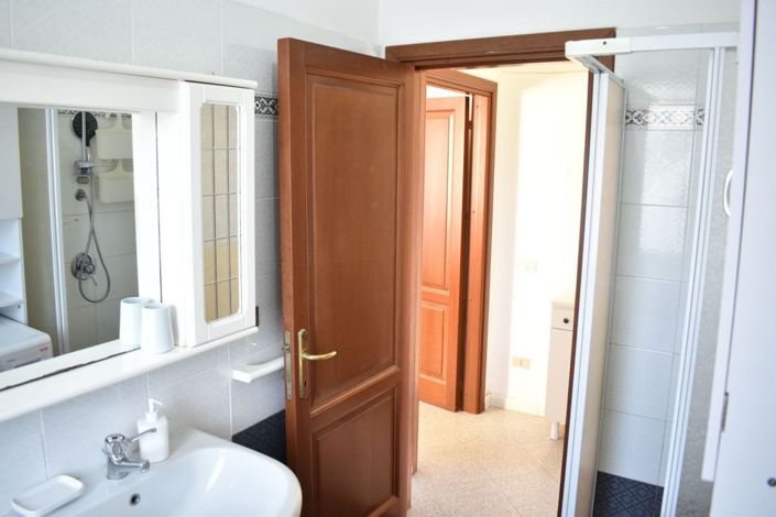 Image No.22-2 Bed House for sale