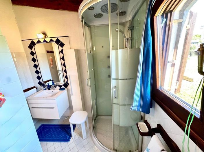 Image No.28-3 Bed House for sale