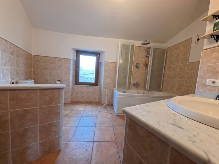 Image No.19-2 Bed Apartment for sale