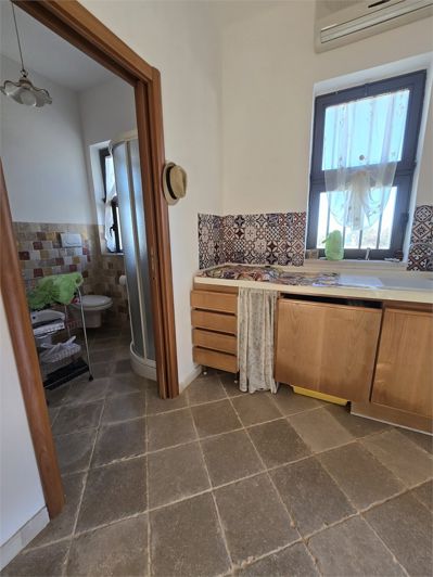 Image No.21-1 Bed House for sale