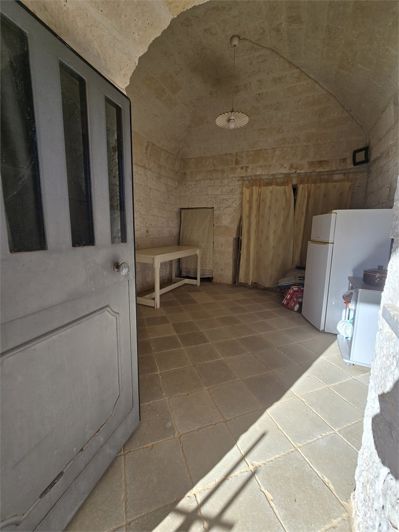 Image No.6-1 Bed House for sale