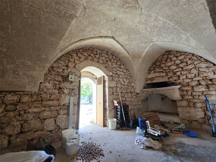 Image No.25-2 Bed House for sale