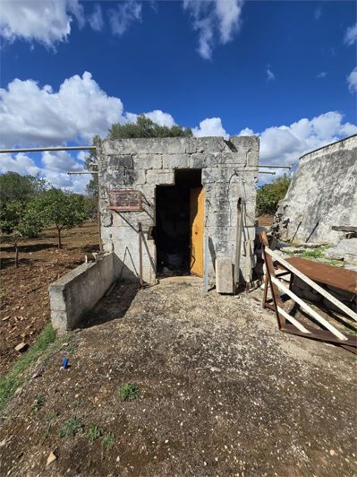 Image No.5-2 Bed House for sale