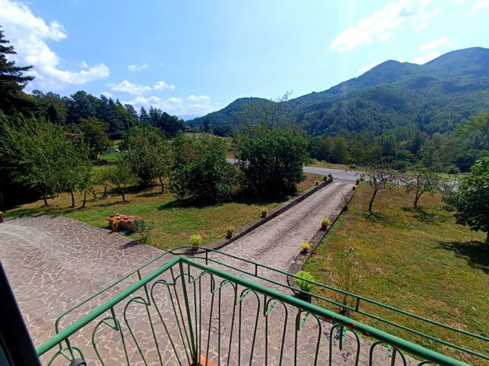 Image No.24-4 Bed House for sale