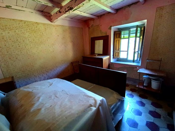 Image No.24-4 Bed House for sale