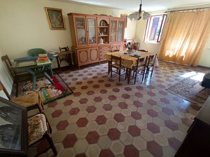 Image No.16-3 Bed House for sale