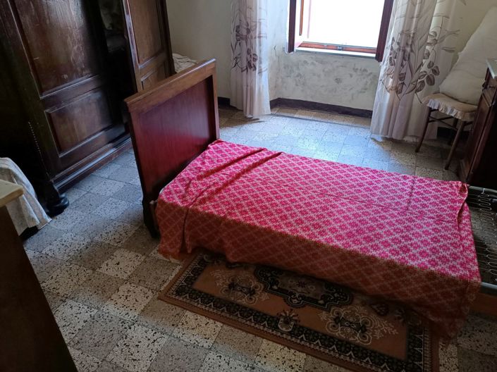 Image No.24-3 Bed House for sale