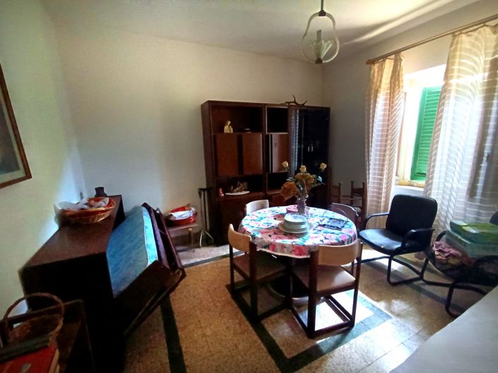 Image No.18-3 Bed House for sale