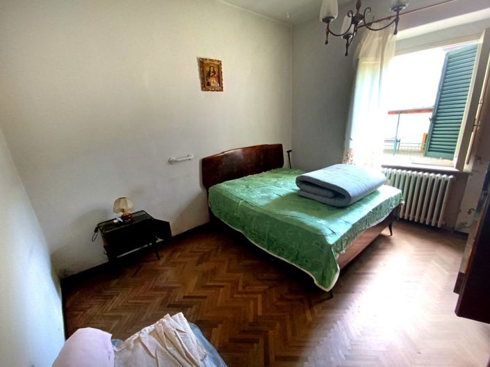 Image No.20-3 Bed House for sale