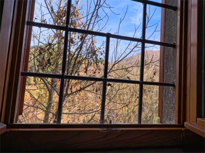 Image No.12-2 Bed House for sale