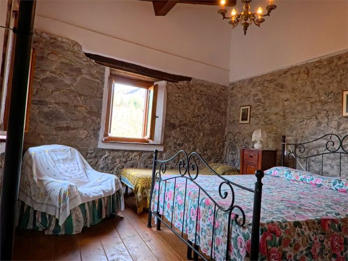 Image No.26-2 Bed House for sale